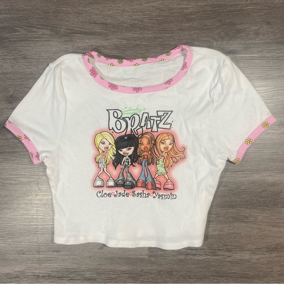 Vintage Bratz Pink Graphic Short Sleeve Tee - Picture 6 of 7